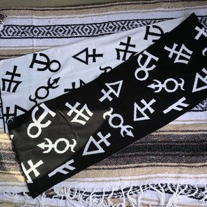 Killstar Symbols Black and White Knit Scarf